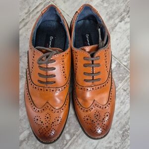Elegant Tan Brogue Derby Shoes